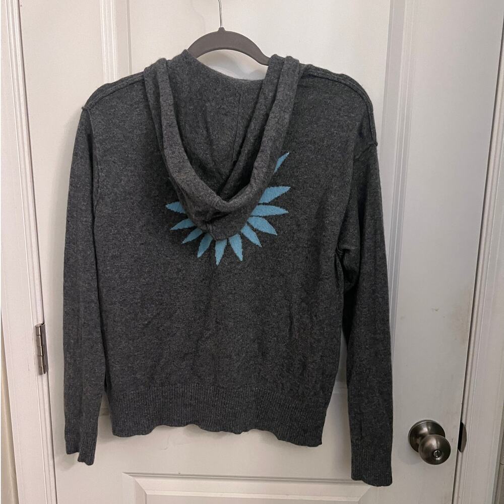 James Perse Cashmere Lotus Flower graphic Knit Hoodie Sweater Women's 2 / M Gray - Picture 3 of 7